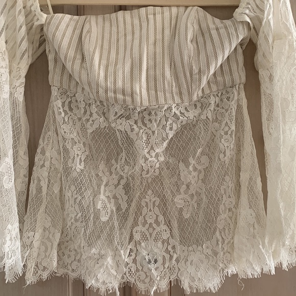 NWOT Stone Cold Fox Positano French Lace Top 1 - Picture 3 of 6